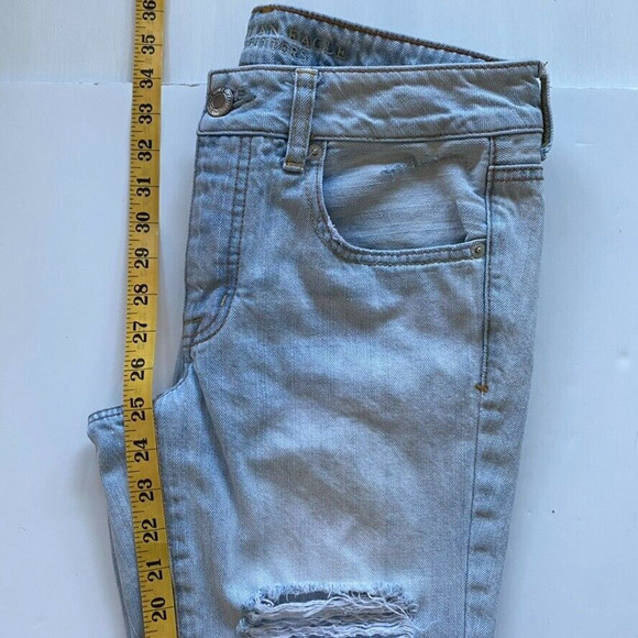 American Eagle Jeans Womens Size 4 Boy Crop Blue Light Wash Button Fly25" Inseam - Picture 12 of 16